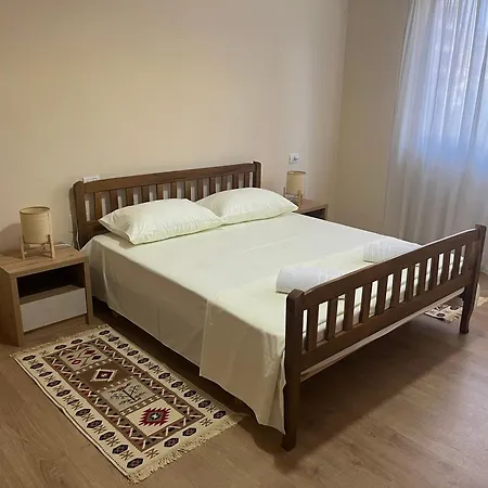 Апартаменты Irena And Papi's Warm Тирана