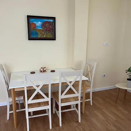 Irena And Papi's Warm Апартаменты *