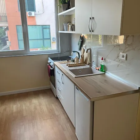 Irena And Papi's Warm Тирана