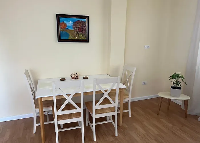 Irena And Papi's Warm Apartament *