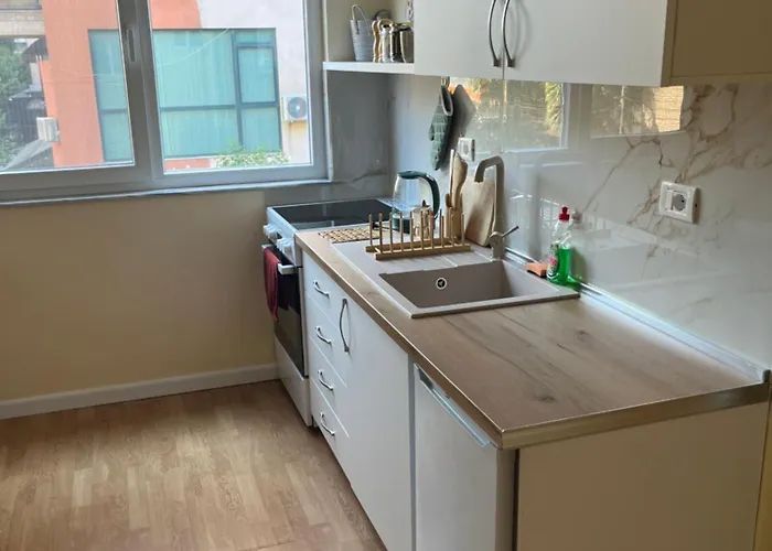 Irena And Papi's Warm Тирана